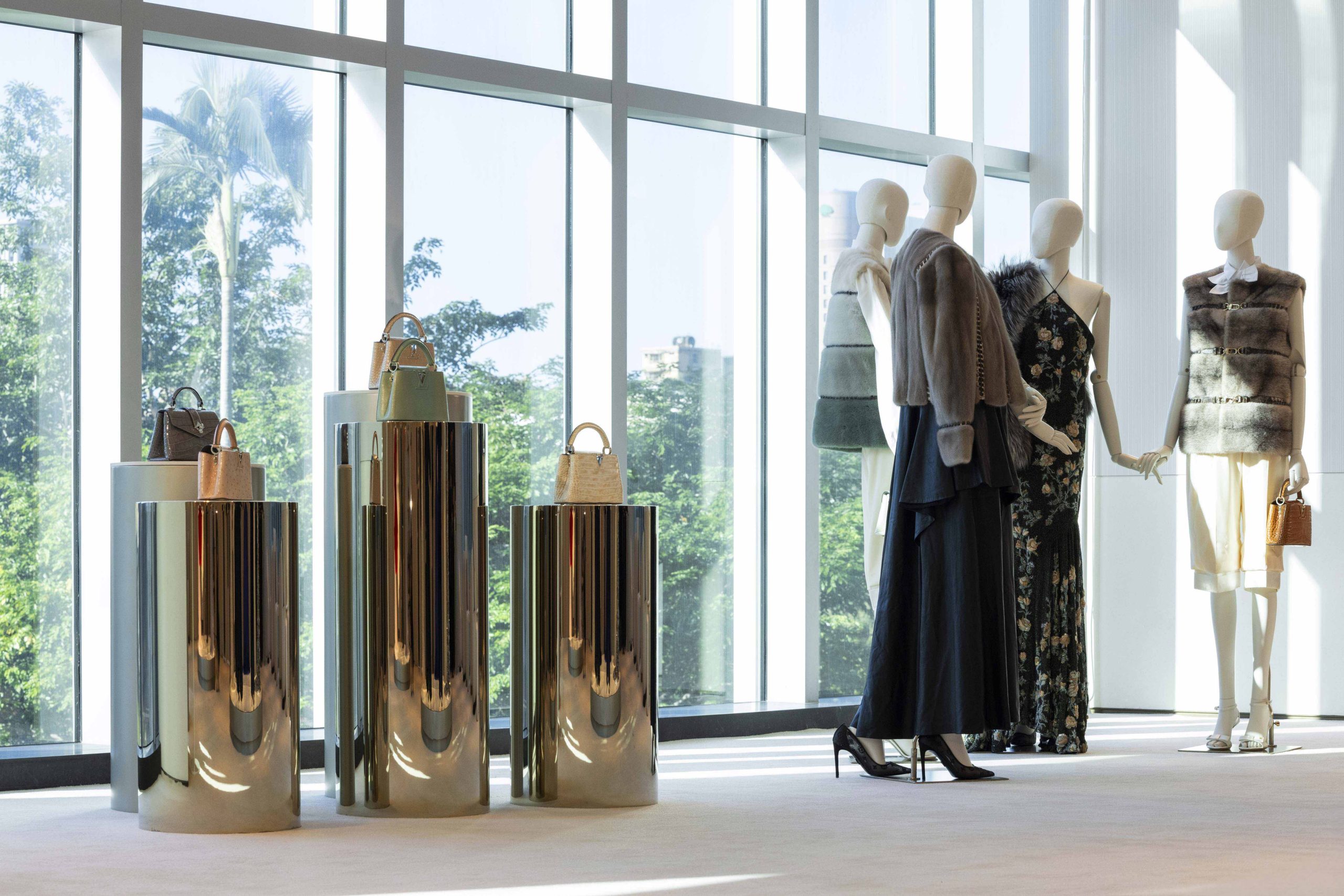 Louis Vuitton Exotic Leather High Jewelry Couture Exhibition (18)
