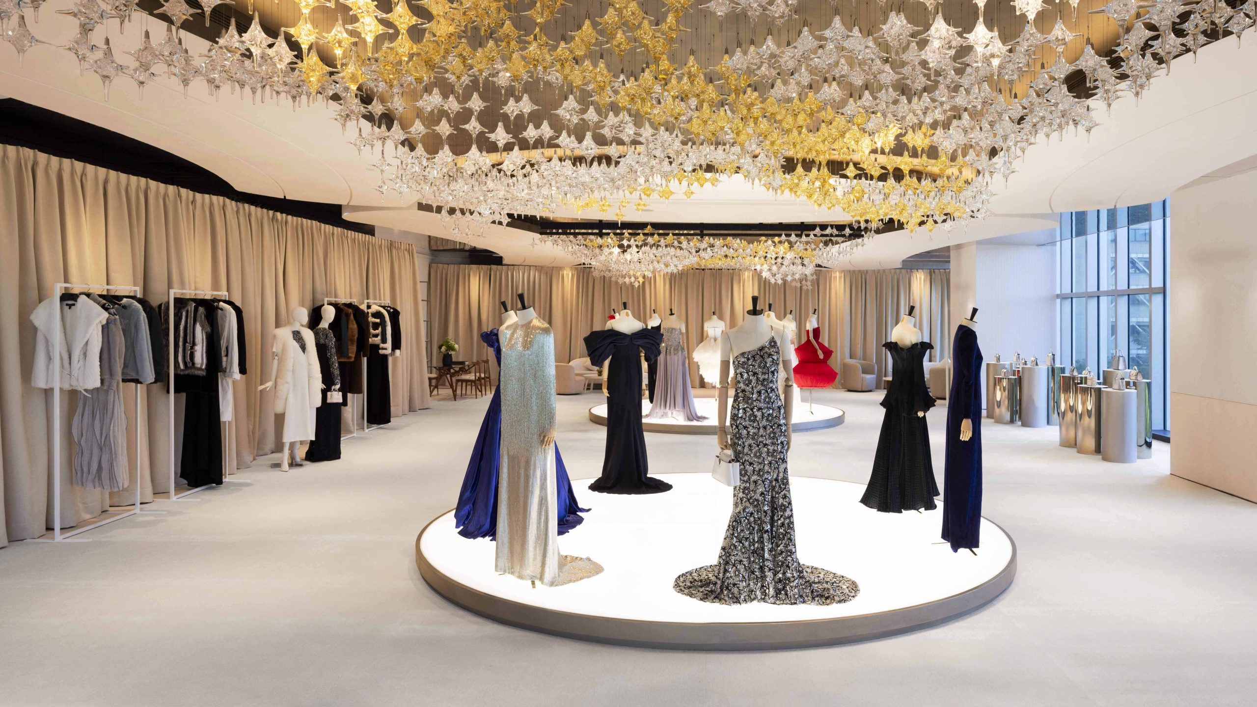 Louis Vuitton Exotic Leather High Jewelry Couture Exhibition (21)