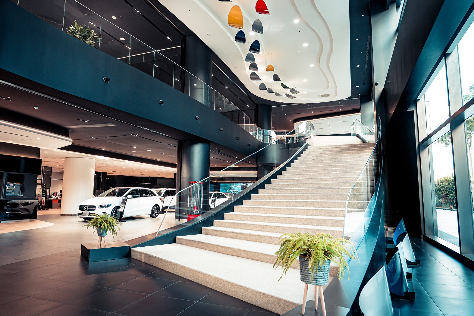 Mercedes Benz Deguan New Taipei Mar20x Showroom (4)