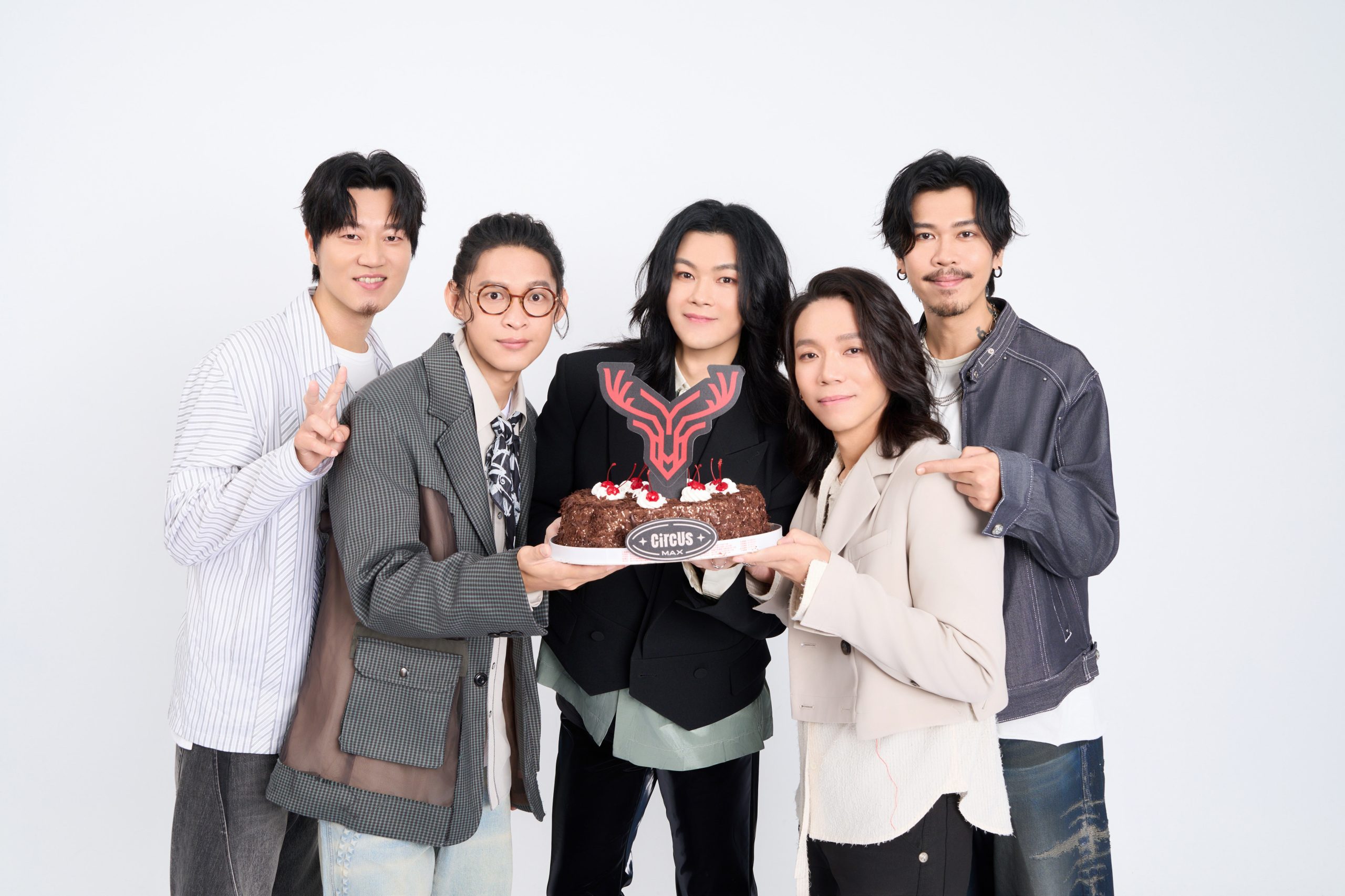 mixer 14th anniversary circus max live usb fansign1 scaled