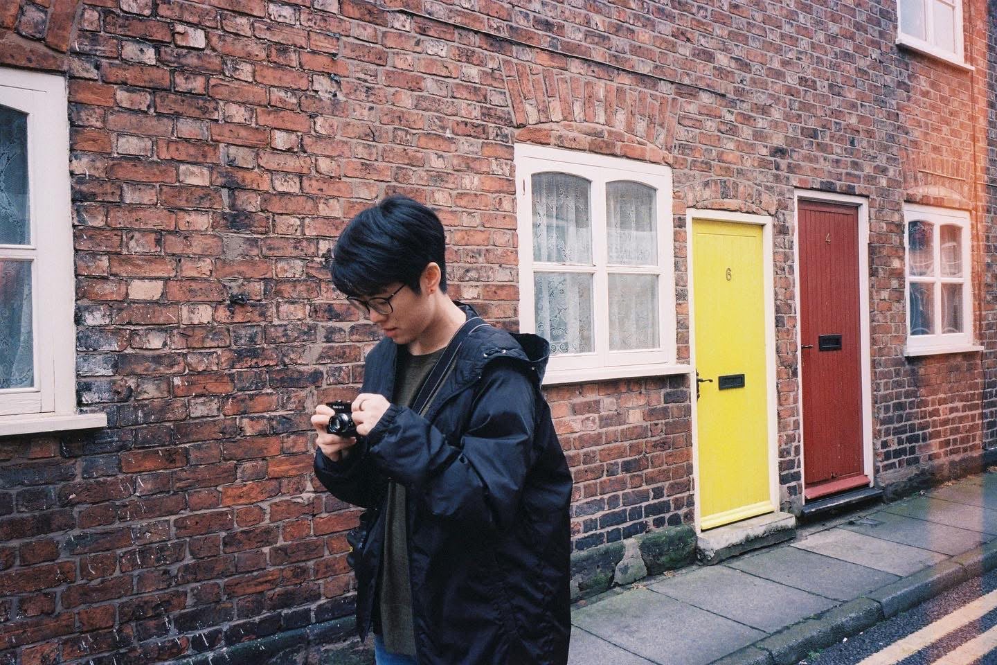 Yoyo Sham Antique Camera Waa Wei Mv (13)